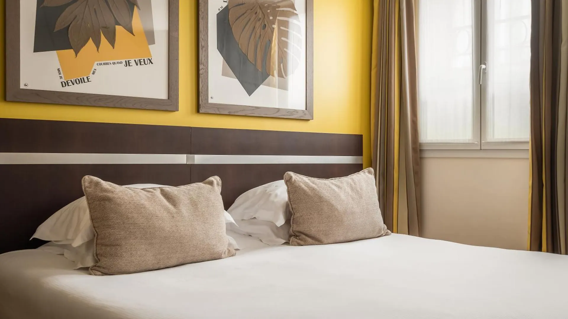 Hotel Arc De Triomphe 3*