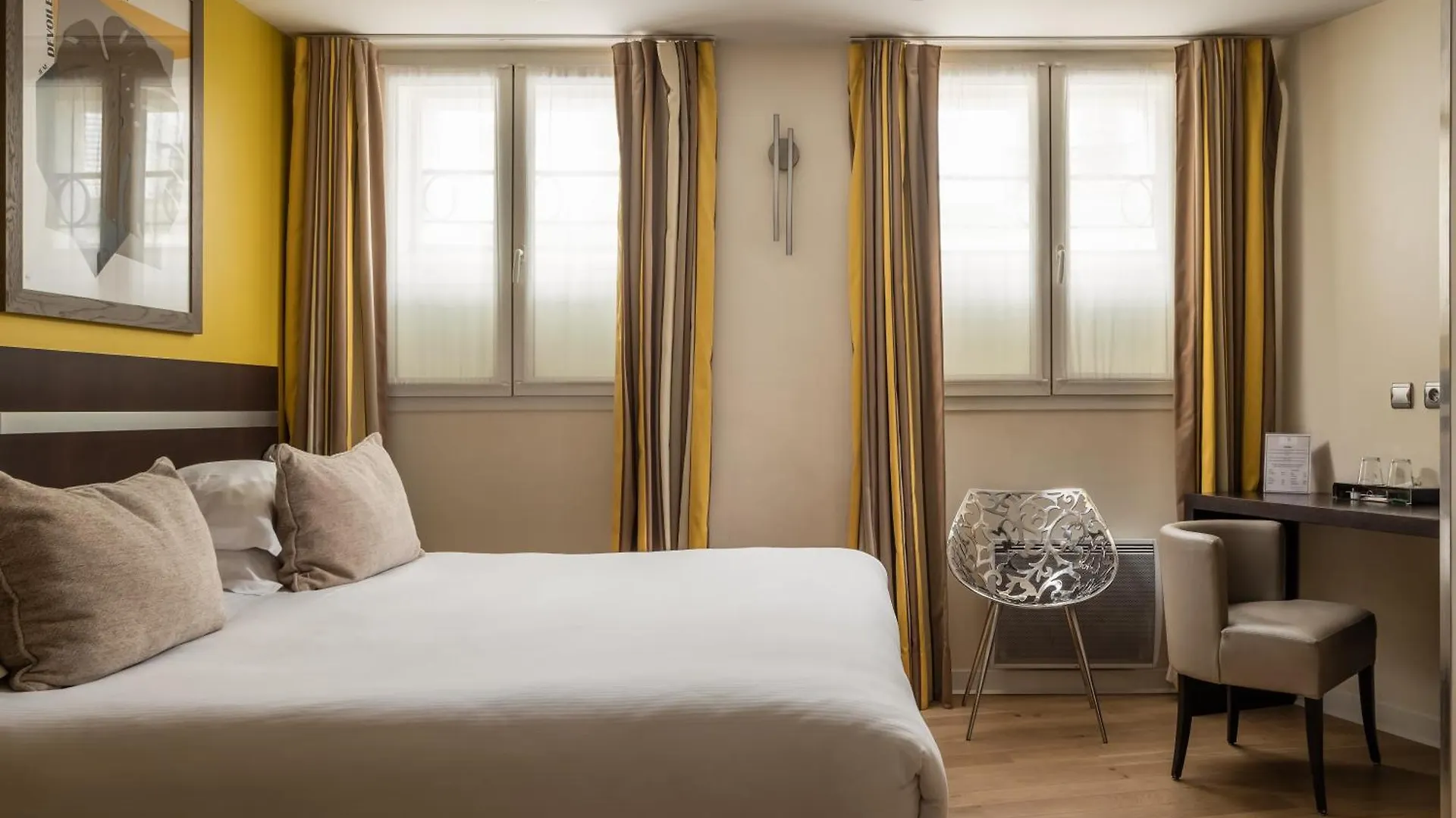 Arc De Triomphe Hotel 3*