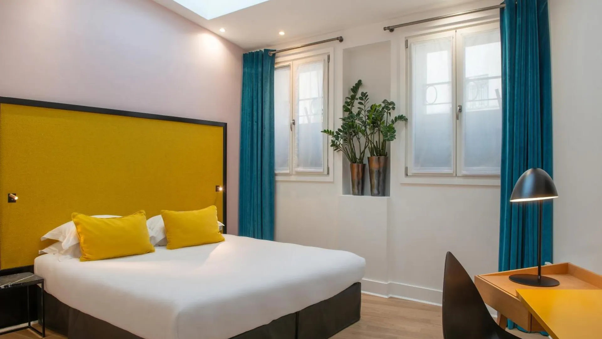 Hotel Arc De Triomphe París