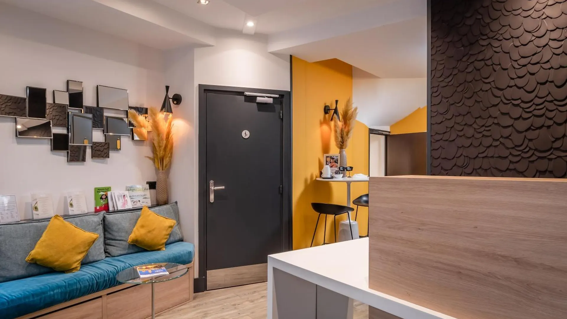 Hotel Arc De Triomphe Paris